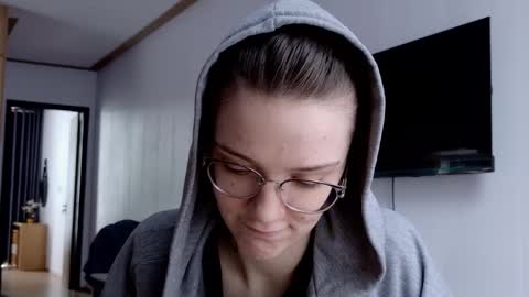 Ray-Ray online show from 1, 2, 2026