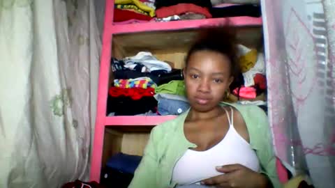 Snapshot of rayana_69 chatting on 11, 6, 2026 rayana_69 online show from 11, 6, 2026
