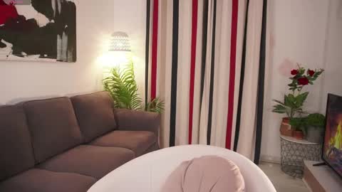 Raychell Black  online show from 16, 4, 2026