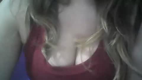 Snapshot of rayday_ chatting on 10, 10, 2025 rayday_ online show from 10, 10, 2025