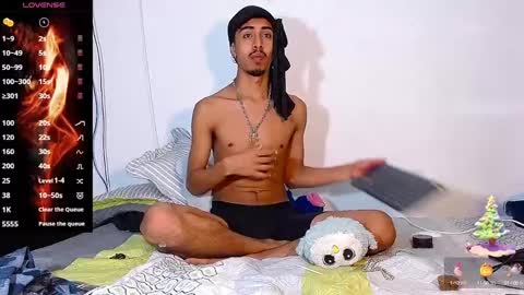 Snapshot of raydevil_ chatting on 6, 1, 2025 Rayn online show from 6, 1, 2025