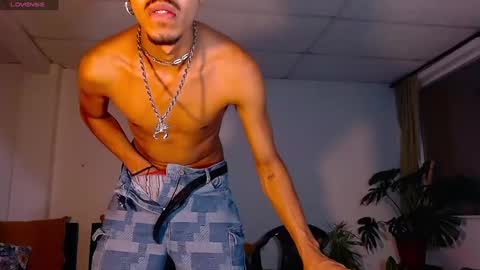 Snapshot of raydevil_ chatting on 18, 1, 2025 Rayn online show from 18, 1, 2025