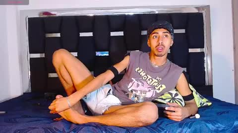 Snapshot of raydevil_ chatting on 18, 2, 2025 Rayn online show from 18, 2, 2025