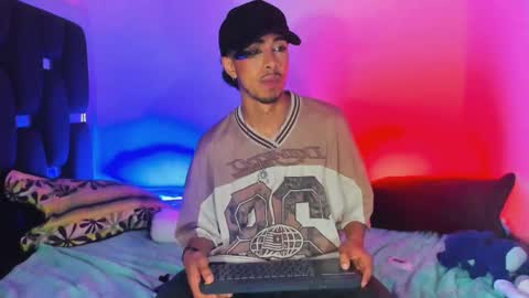 Snapshot of raydevil_ chatting on 16, 10, 2025 Rayn online show from 16, 10, 2025