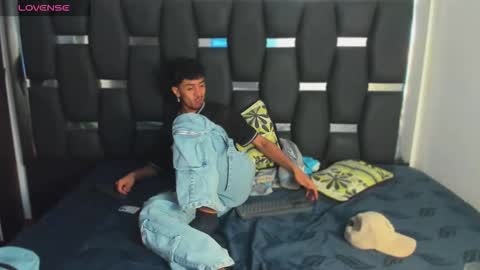 Snapshot of raydevil_ chatting on 4, 2, 2026 Rayn online show from 4, 2, 2026