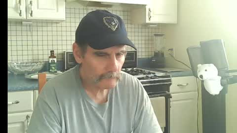 Snapshot of raylene4u2 chatting on 19, 4, 2026 Ray online show from 19, 4, 2026