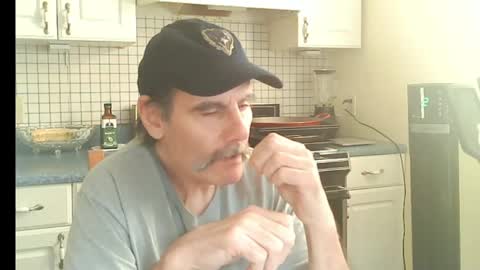 Snapshot of raylene4u2 chatting on 23, 4, 2026 Ray online show from 23, 4, 2026