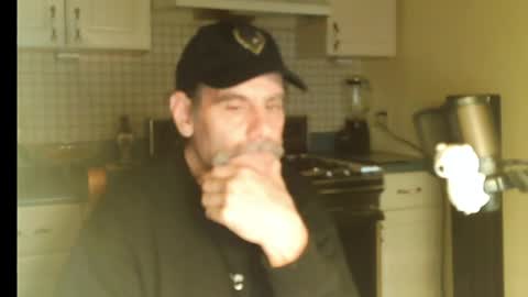 Snapshot of raylene4u2 chatting on 27, 4, 2026 Ray online show from 27, 4, 2026