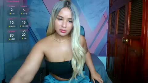 raylin_escobar online show from 17, 7, 2026