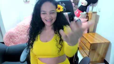 Snapshot of rayza_mature_ chatting on 18, 4, 2026 Danna online show from 18, 4, 2026