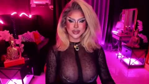 Snapshot of real_dom_phuta chatting on 5, 11, 2025 Miss Katrina De Futah Goddess of HELL online show from 5, 11, 2025
