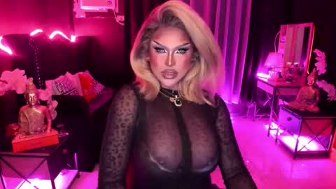 Snapshot of real_dom_phuta chatting on 18, 11, 2025 Miss Katrina De Futah Goddess of HELL online show from 18, 11, 2025