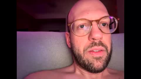 HugeSecret online show from 9, 5, 2026