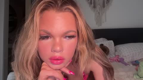 Jade  online show from 18, 1, 2025