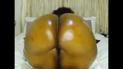 Snapshot of realsweetheart chatting on 19, 5, 2026 REAL1SWEETHEART online show from 19, 5, 2026
