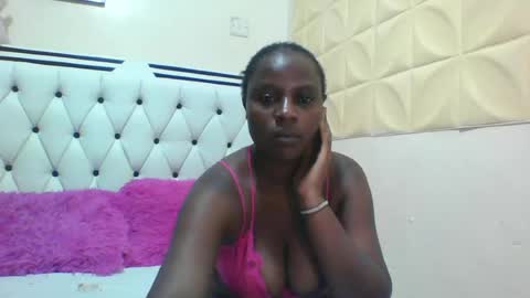 Snapshot of realysweets chatting on 26, 6, 2026 BEE AND DEE online show from 26, 6, 2026