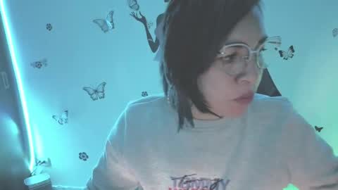 Rebbeca online show from 12, 4, 2026