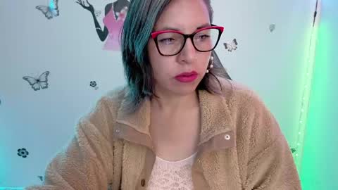 Snapshot of rebbeca09 chatting on 3, 6, 2026 Rebbeca online show from 3, 6, 2026