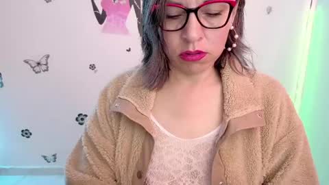 Snapshot of rebbeca09 chatting on 3, 6, 2026 Rebbeca online show from 3, 6, 2026