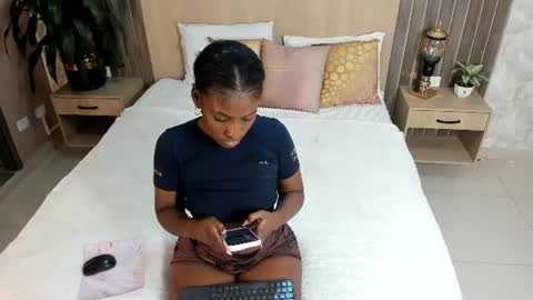 Snapshot of rebeca_cortez1 chatting on 26, 6, 2026 I invite you to my birthday on November 3th online show from 26, 6, 2026