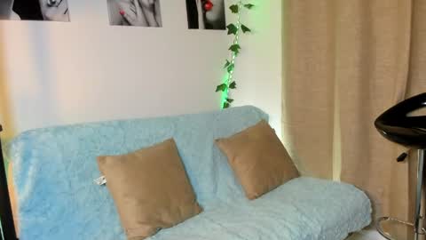 Snapshot of rebeca_marchetti chatting on 24, 4, 2026 Rebeca Marchetti online show from 24, 4, 2026