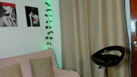 Snapshot of rebeca_marchetti chatting on 20, 7, 2026 Rebeca Marchetti online show from 20, 7, 2026