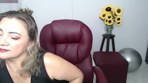 Snapshot of rebeca_milf chatting on 12, 3, 2026 REBECA online show from 12, 3, 2026