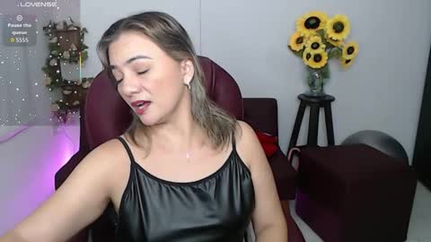 Snapshot of rebeca_milf chatting on 29, 3, 2026 REBECA online show from 29, 3, 2026