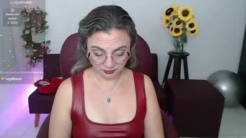 Snapshot of rebeca_milf chatting on 15, 4, 2026 REBECA online show from 15, 4, 2026