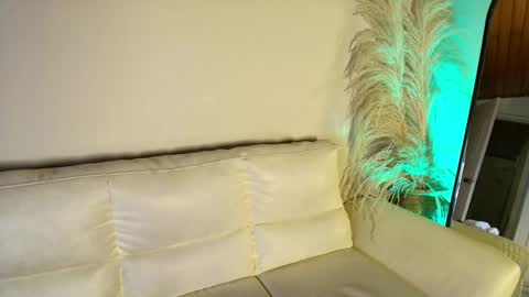 Rebeca Williams online show from 4, 2, 2025