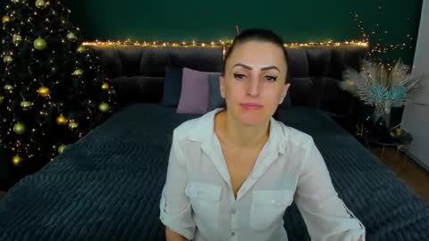 rebecca_diamonds online show from 3, 1, 2025