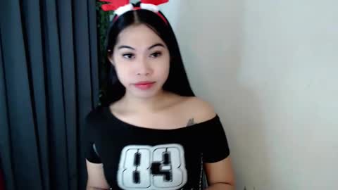 its me asian rebecca online show from 23, 12, 2025
