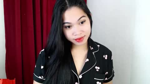 its me asian rebecca online show from 12, 3, 2026