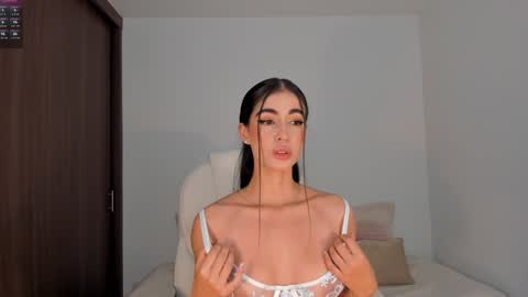 Snapshot of rebeccabaxter chatting on 30, 1, 2025 Rebecca online show from 30, 1, 2025