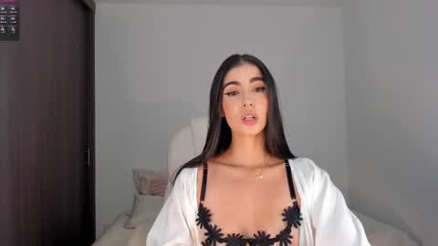 Snapshot of rebeccabaxter chatting on 12, 2, 2025 Rebecca online show from 12, 2, 2025