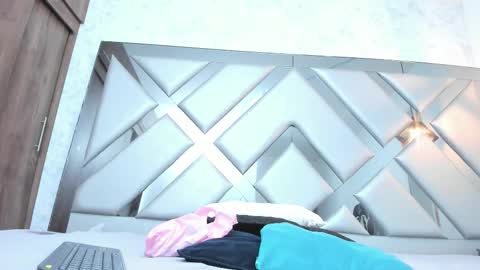 rebeccamitchell_ online show from 22, 2, 2026