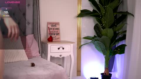 Snapshot of rebeccarese chatting on 25, 3, 2026 Rebecca online show from 25, 3, 2026