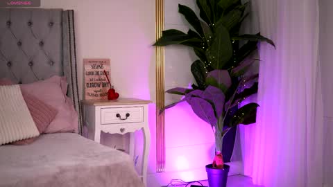 Snapshot of rebeccarese chatting on 1, 4, 2026 Rebecca online show from 1, 4, 2026