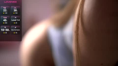 Snapshot of rebeccarese chatting on 23, 4, 2026 Rebecca online show from 23, 4, 2026