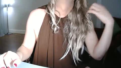 Snapshot of rebeccasoftly chatting on 15, 1, 2026 Nadiahorny online show from 15, 1, 2026
