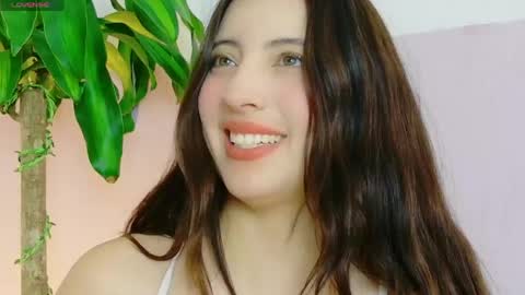 Snapshot of rebeccawhite_meow chatting on 7, 6, 2026 rebeccawhite_meow online show from 7, 6, 2026