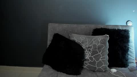 twitter REECET26 instagram RECCETAYLOR online show from 27, 9, 2025