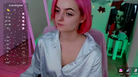 Snapshot of red_bestie_ chatting on 1, 1, 2025 Bestie online show from 1, 1, 2025