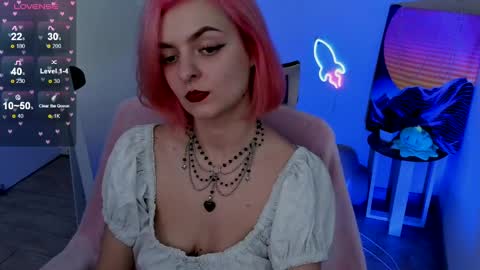Snapshot of red_bestie_ chatting on 13, 2, 2025 Bestie online show from 13, 2, 2025