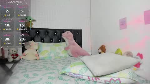 Snapshot of red_girlofficial chatting on 15, 5, 2026 Taliana online show from 15, 5, 2026