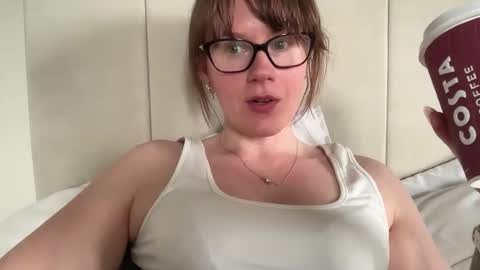 Snapshot of red_head_rosie_69 chatting on 4, 4, 2026 Rosie online show from 4, 4, 2026