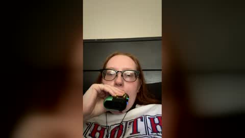 red_hot_foxx03 online show from 27, 3, 2026