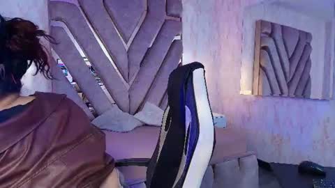 red_pandaa online show from 4, 7, 2026