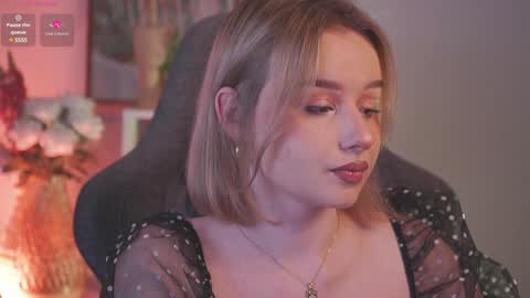 Snapshot of red_queeen chatting on 2, 12, 2024 QUEEN OF EVIL online show from 2, 12, 2024