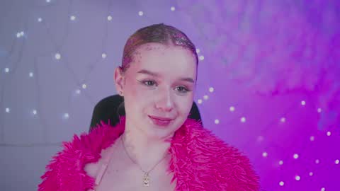 Snapshot of red_queeen chatting on 8, 12, 2024 QUEEN OF EVIL online show from 8, 12, 2024